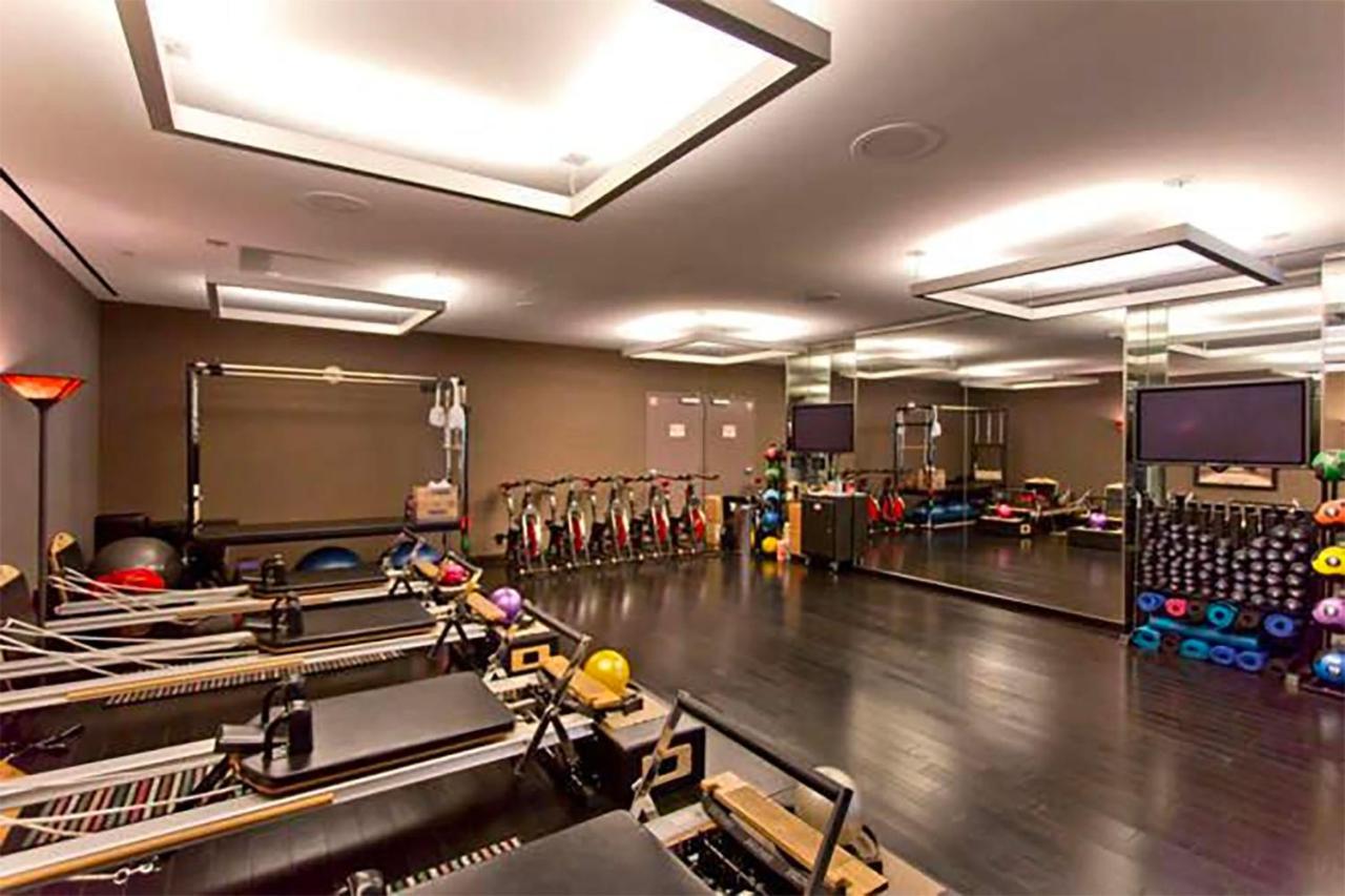 Huge Modern Luxury 17 Floor Panoramic Corner Suite With Open Balcony Las Vegas Bagian luar foto