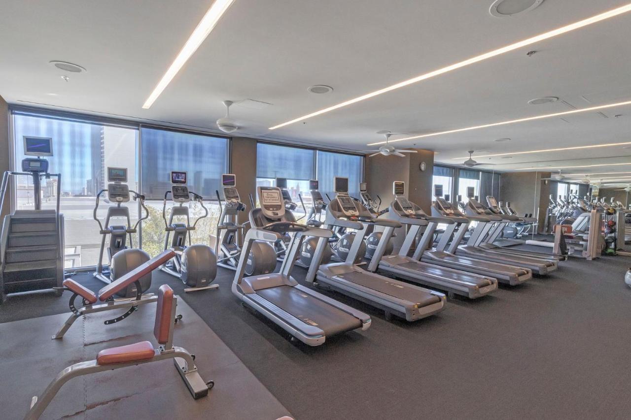 Huge Modern Luxury 17 Floor Panoramic Corner Suite With Open Balcony Las Vegas Bagian luar foto